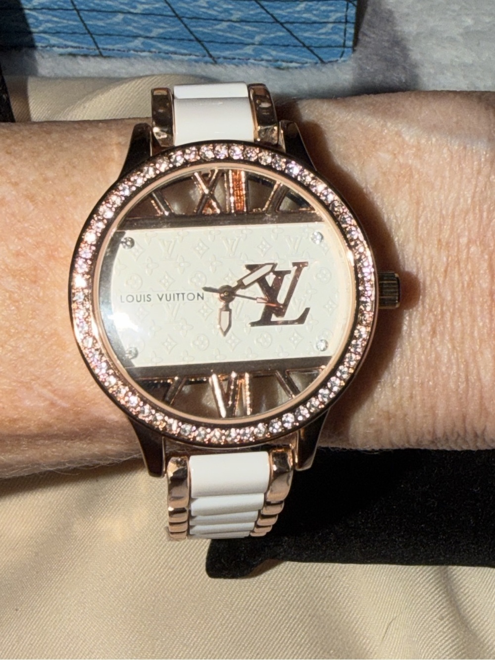 Watch LV Rose Gold and White Bracelet Watch with Crystal Bezel